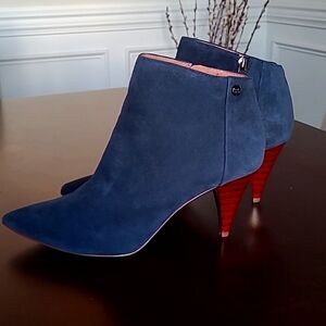 Louise et Cie suede blue size 10 pointed toe booties